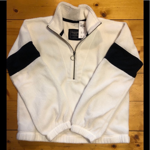 Women’s Abercrombie & Fitch Sherpa - Picture 2 of 4